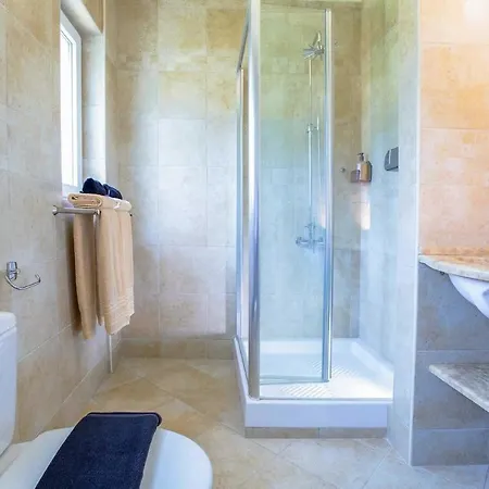 ヴィラ Rachi Sleeps 8 Pool Air Con Wifi
