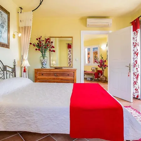 Rachi Sleeps 8 Pool Air Con Wifi * Rachi (Lefkada)