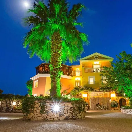 Rachi Sleeps 8 Pool Air Con Wifi ヴィラ Rachi (Lefkada)