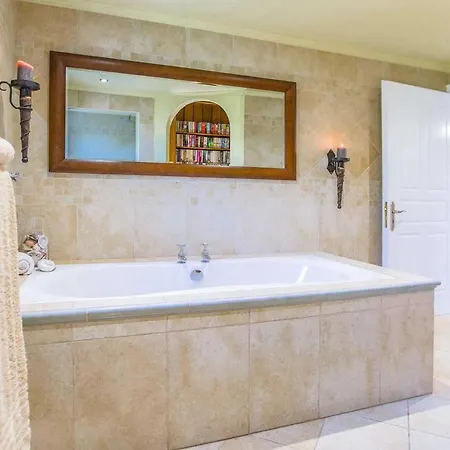 Villa Rachi Sleeps 8 Pool Air Con Wifi Rachi (Lefkada)