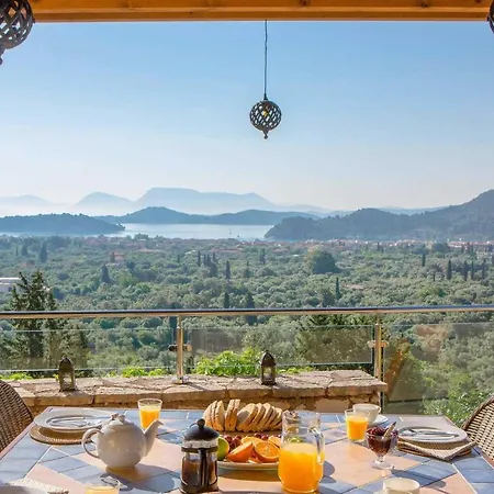Villa Rachi Sleeps 8 Pool Air Con Wifi Rachi (Lefkada)